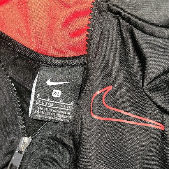 Nike Red and Black Tracksuit - Picture 2 of 3